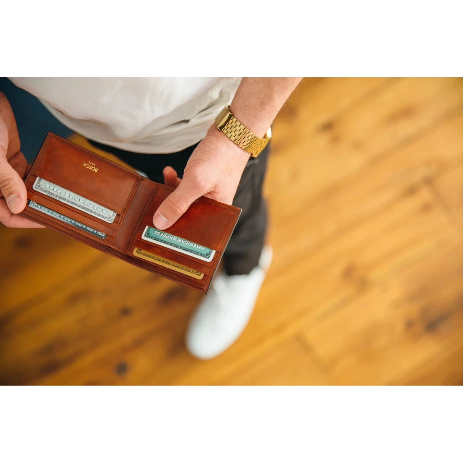 Bosca Old Leather 8 Pocket Deluxe Executive Wallet 8 Bosca Old Leather 8 Pocket Deluxe Executive Wallet - Image 8